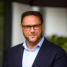 Dirk Fischer