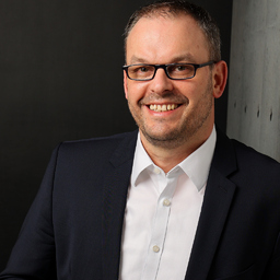 Dr. Dominik Schwarz