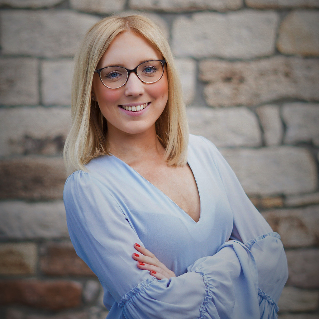 Eva Heldmann Mediengestalterin // Marketing Management B. Vomberg