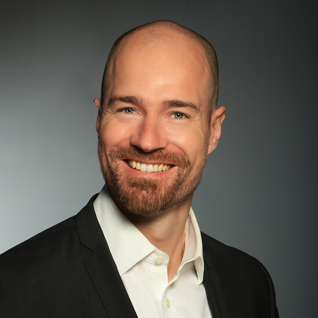 Dr. Jan Bergholz Managing Director Smart District Engineering XING