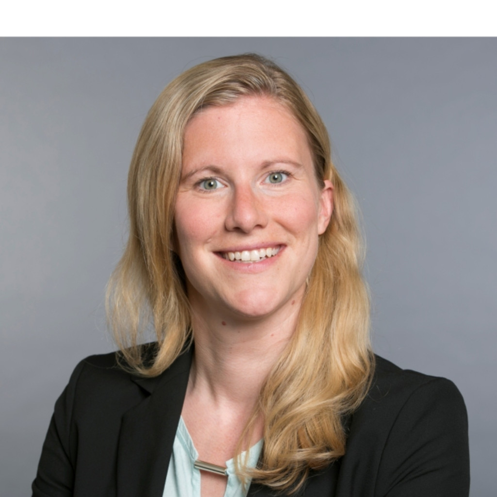 Christine Hentke - Legal Counsel - Deutsche Bank AG | XING