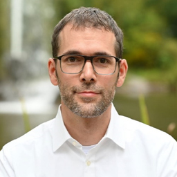 Lars Hüllen