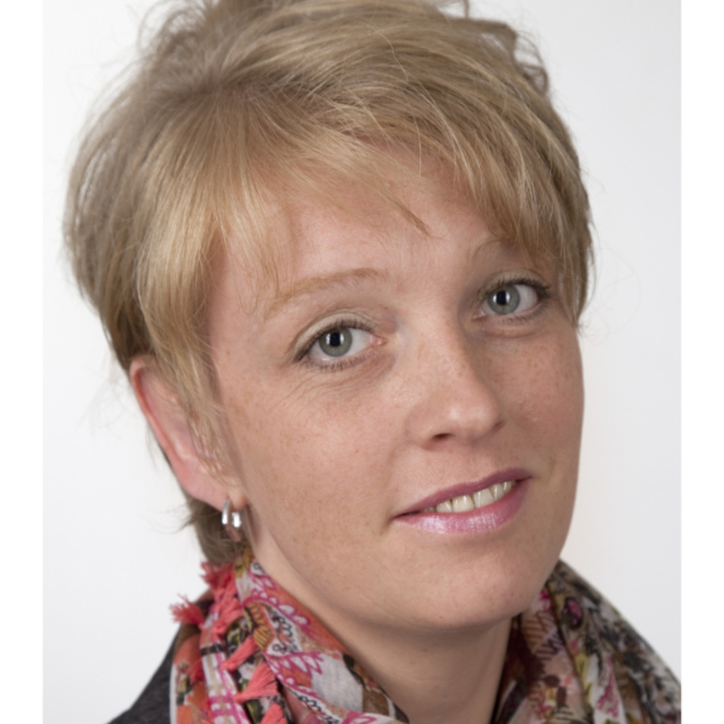 Social Media Profilbild Claudia Hahn Witten