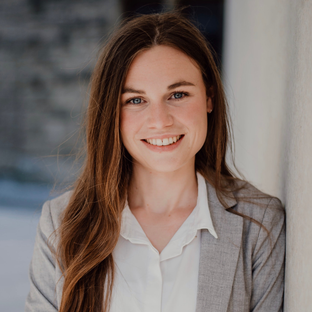 Charlotte Voigt Senior Consultant Welle & Partner XING