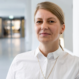Dr. Angela Hommel