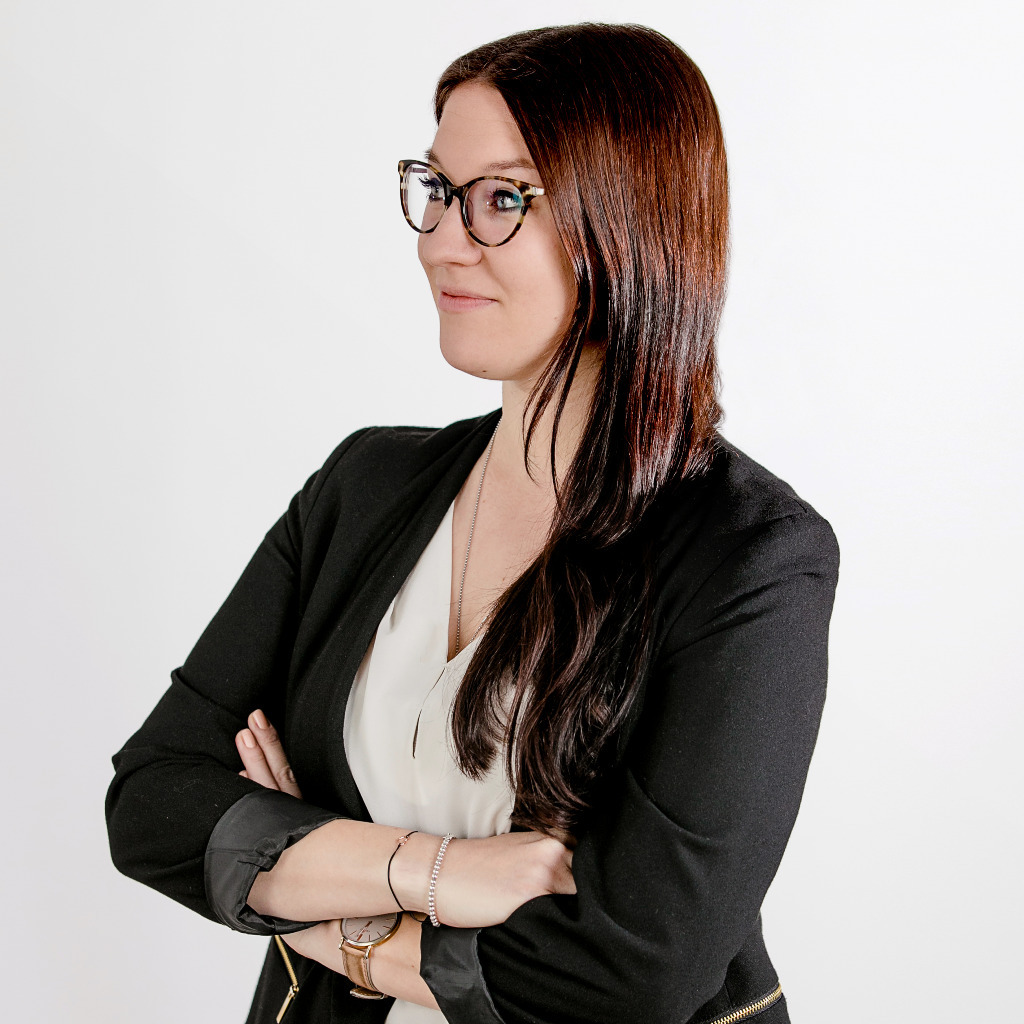 Charlotte Kotowski Senior Assistant Stern Stewart & Co. XING