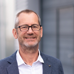 Dipl. Biol. Henning von Hallen