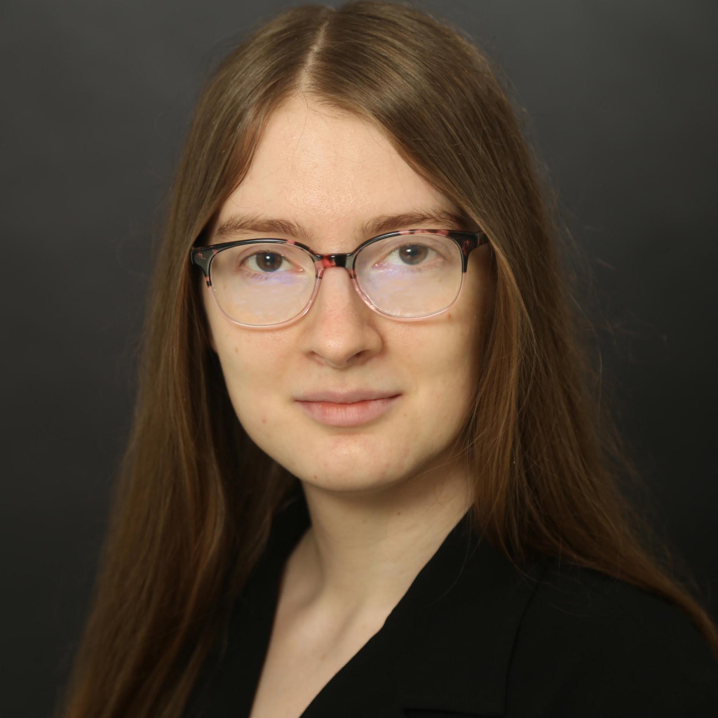 Alina Skomorokhova Kommunikationsdesign Hochschule Düsseldorf XING