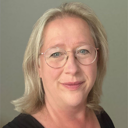 Stephanie Lackert