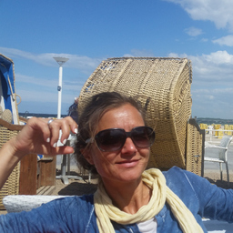 Corinne Schmid