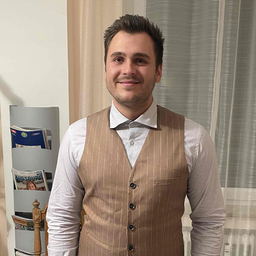 Dennis Schuhmacher