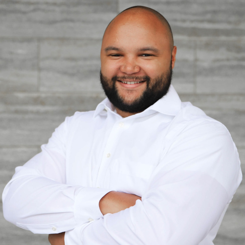 Mike Ricardo Longerich Werkstudent CHECK24 Vergleichsportal XING