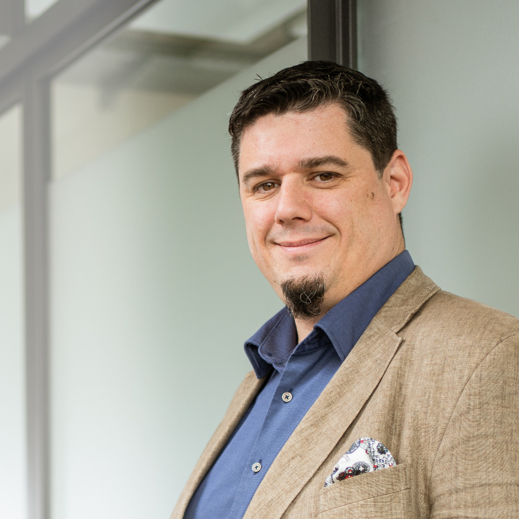 Moritz Hauschild Deputy Head of OmniChannel Technologies FIEGE XING