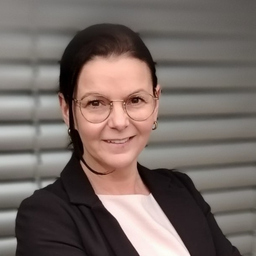 Katja Roth