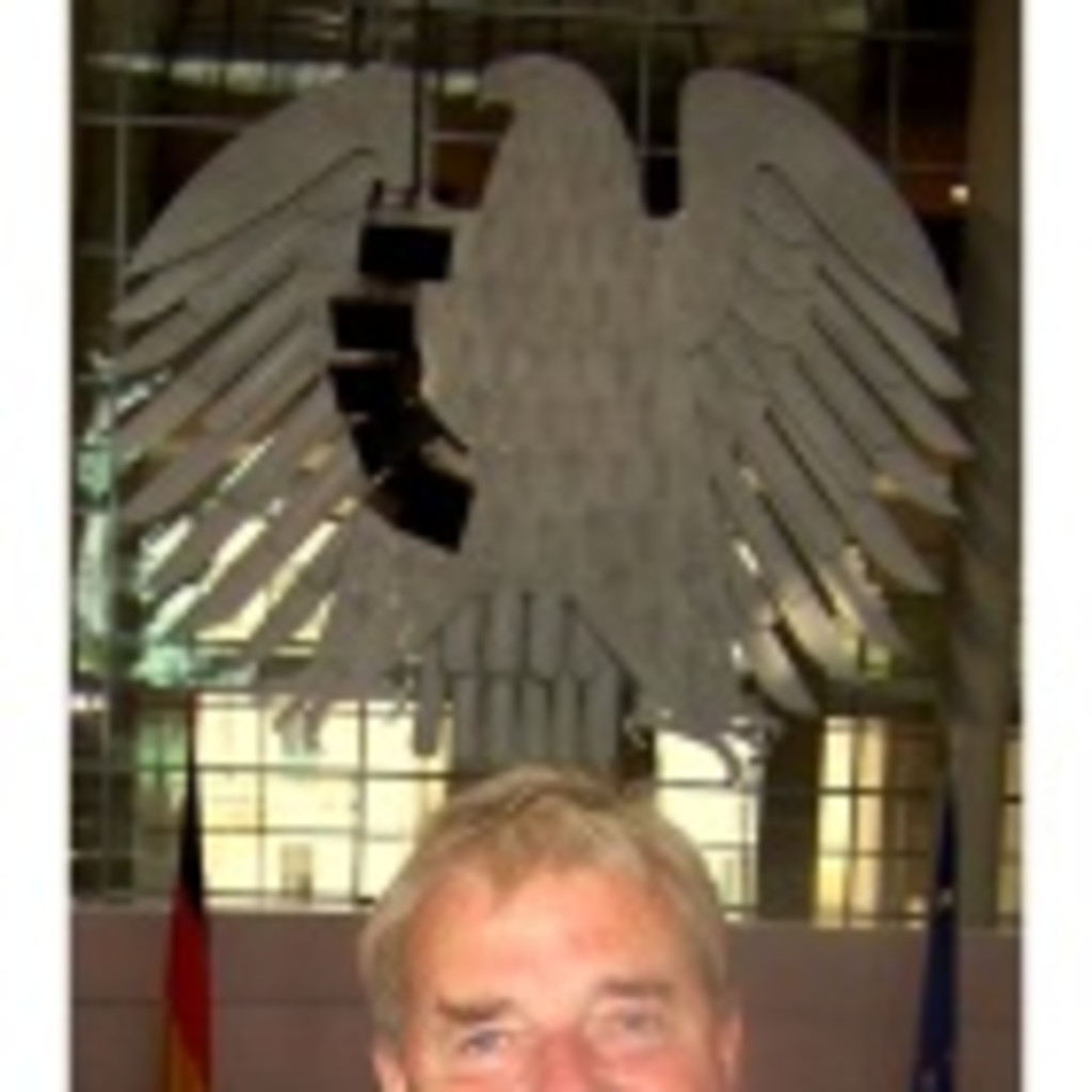 Manfred Dornblut Militärexperte und 