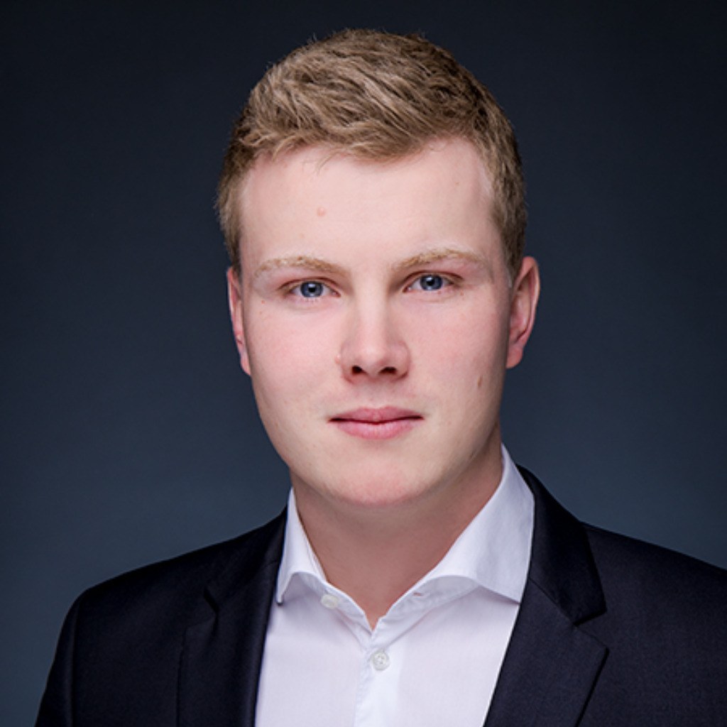 Maximilian A. Becker - Qualitätsspezialist im Motorenbau im BMW-Werk München - Dynamic ...