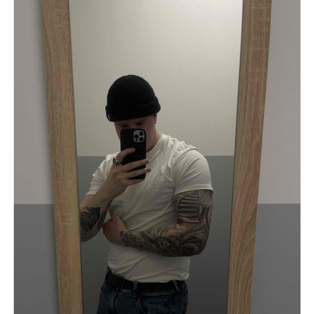 Alexander Wolf Materials Container Management Linamar